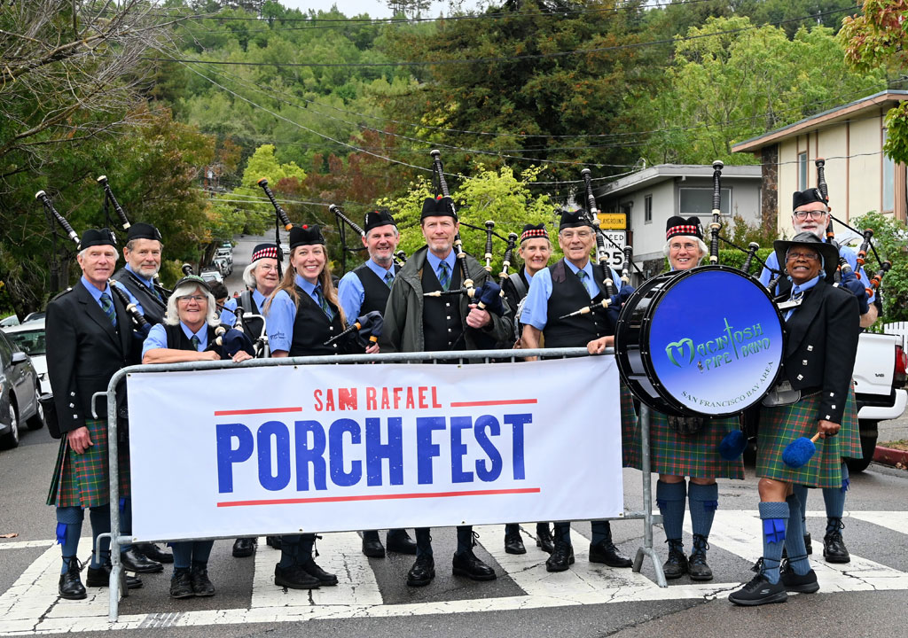 Scottish pipe band on the street